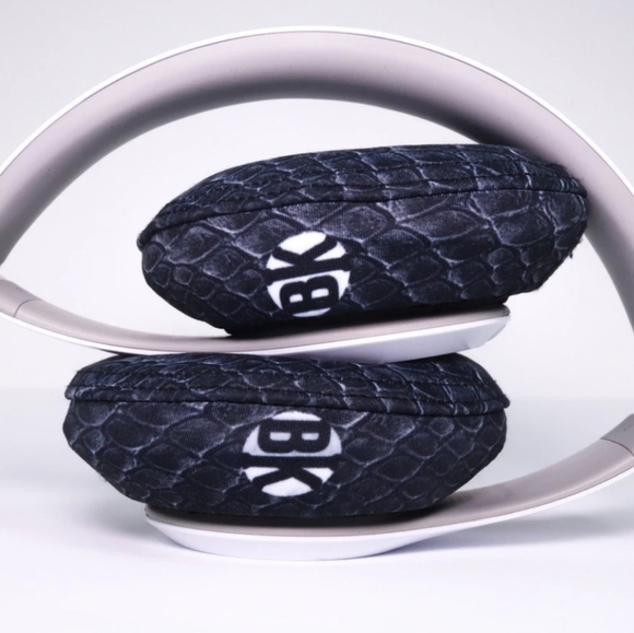 Beat Kicks Headphone Covers - Black Mamba Print - Protective, Washable, Reg Size - Picture 2 of 8